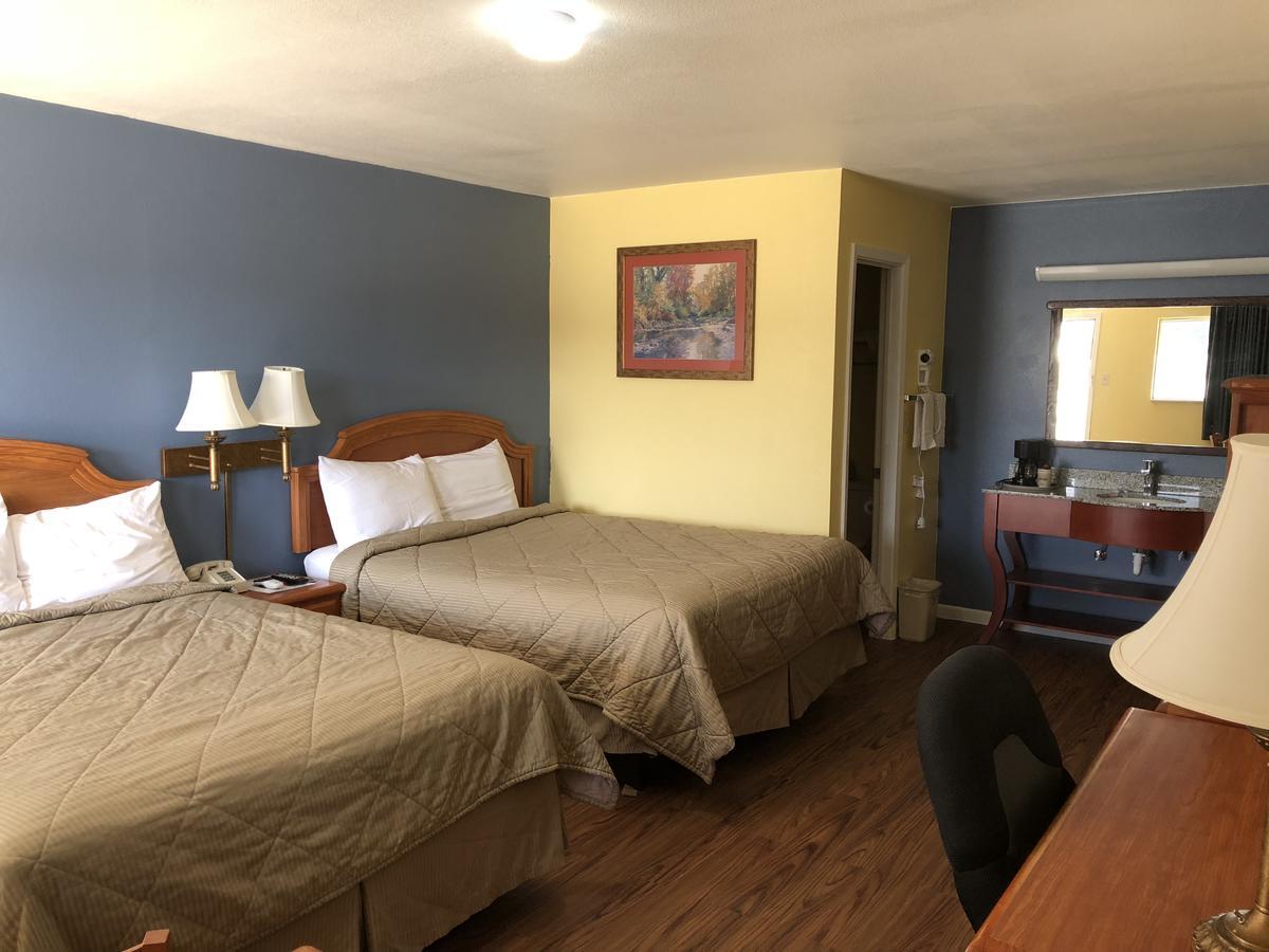 Brady Gold Key Inn מראה חיצוני תמונה