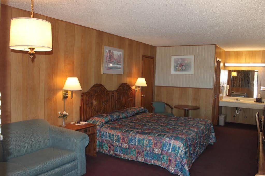 Brady Gold Key Inn מראה חיצוני תמונה